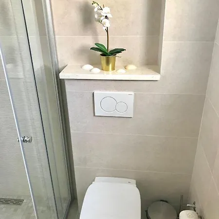 Apartment Coco Close To The Makarska